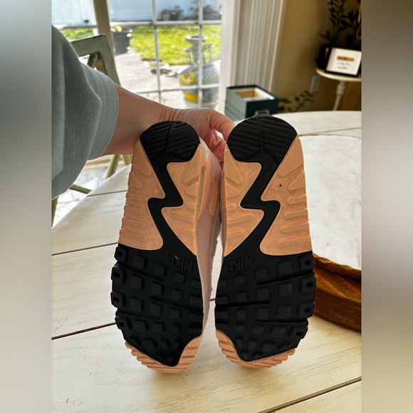 Nike Air Max pink and grey - Picture 4 of 9